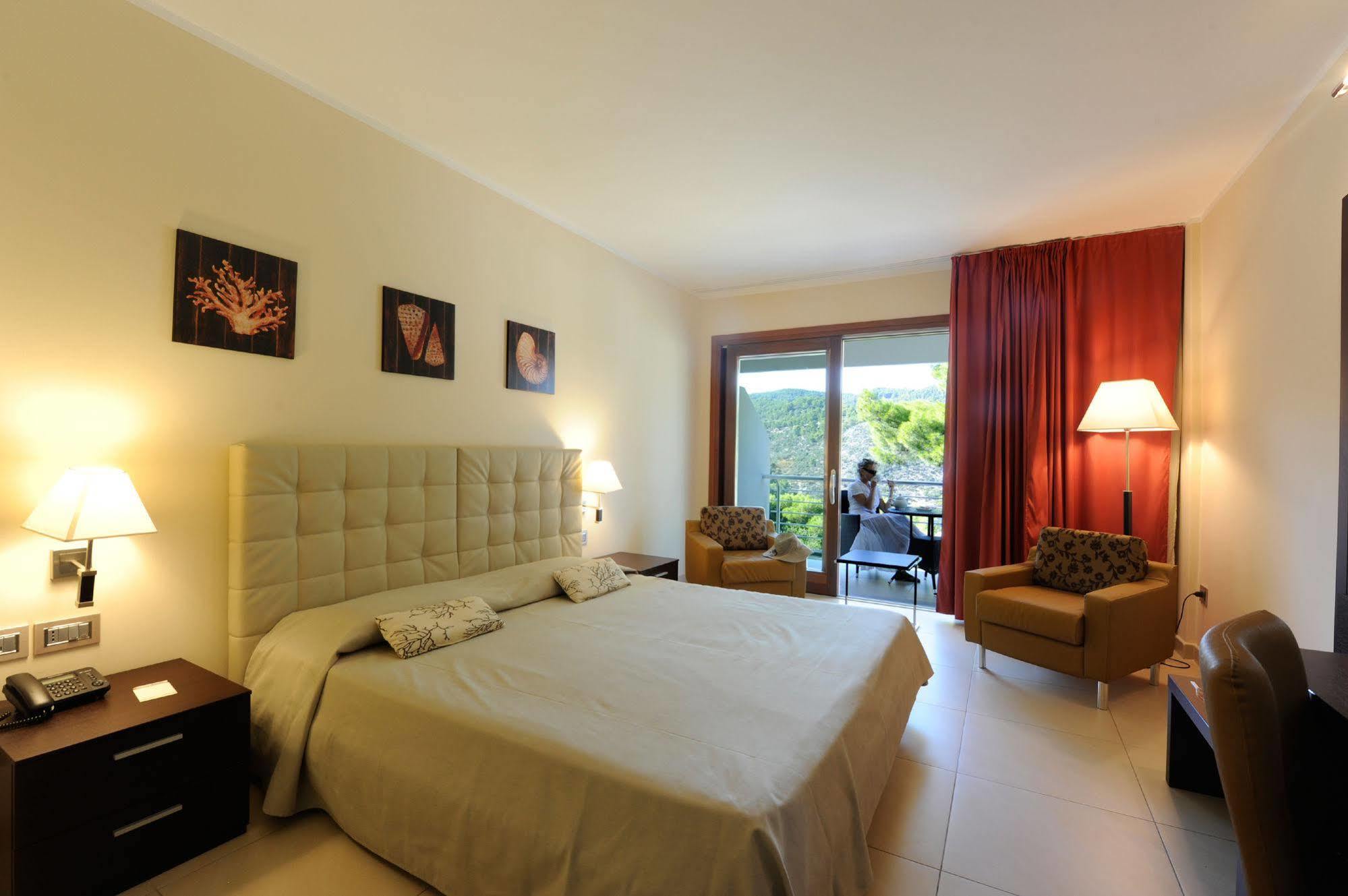 Pugnochiuso Resort - Hotel Del Faro Ngoại thất bức ảnh