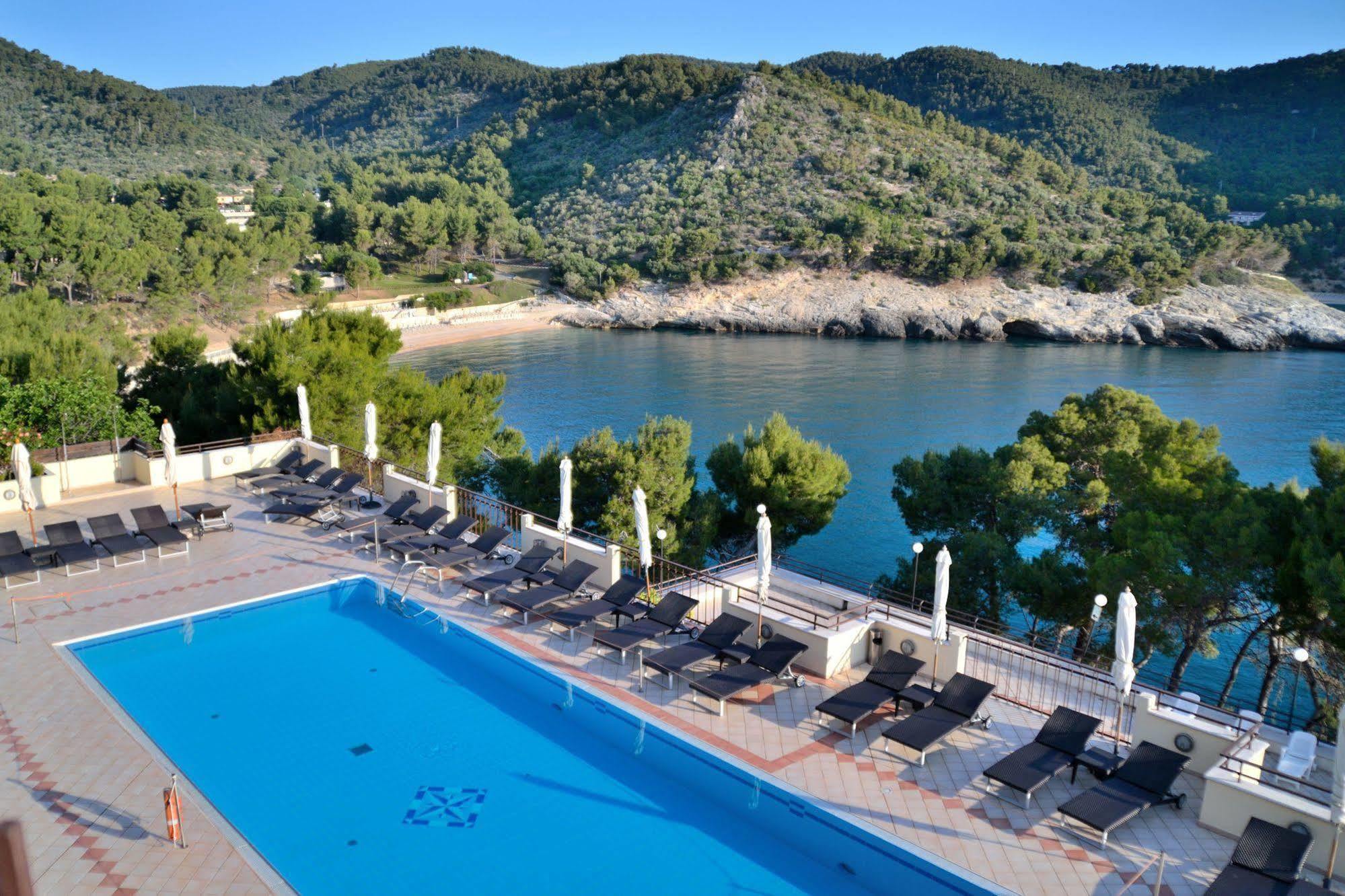 Pugnochiuso Resort - Hotel Del Faro Ngoại thất bức ảnh