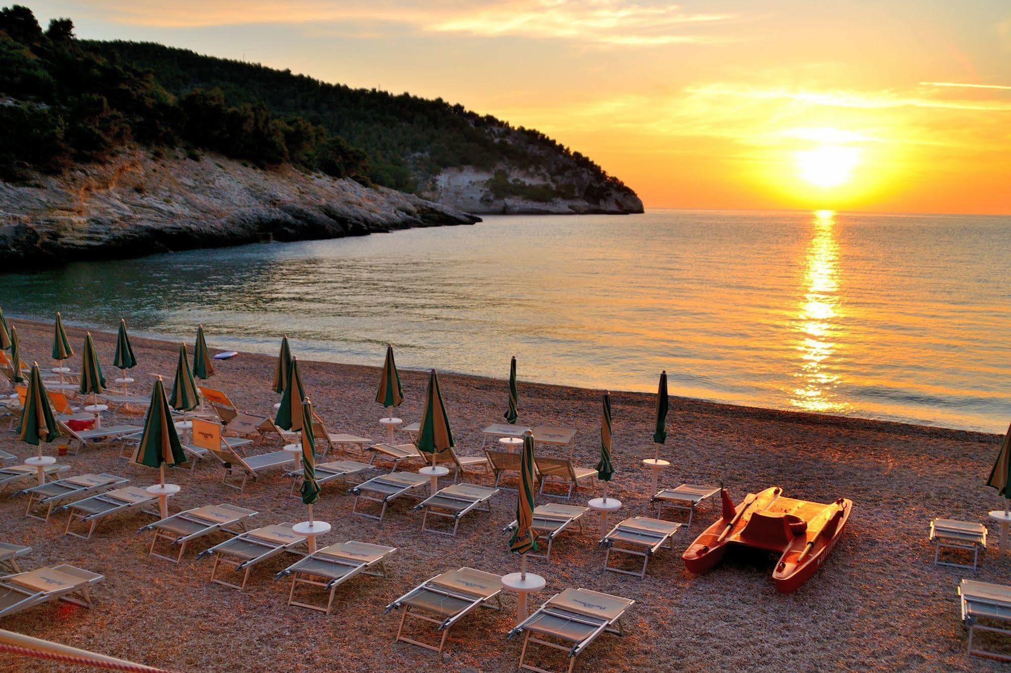 Pugnochiuso Resort - Hotel Del Faro Ngoại thất bức ảnh